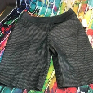 Pantology brand shorts‎ women’s size 12 dark gray with pinstripes